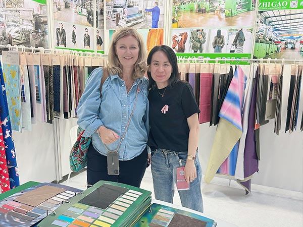 Site de Exposição Global da ZhiGao Leather Factory