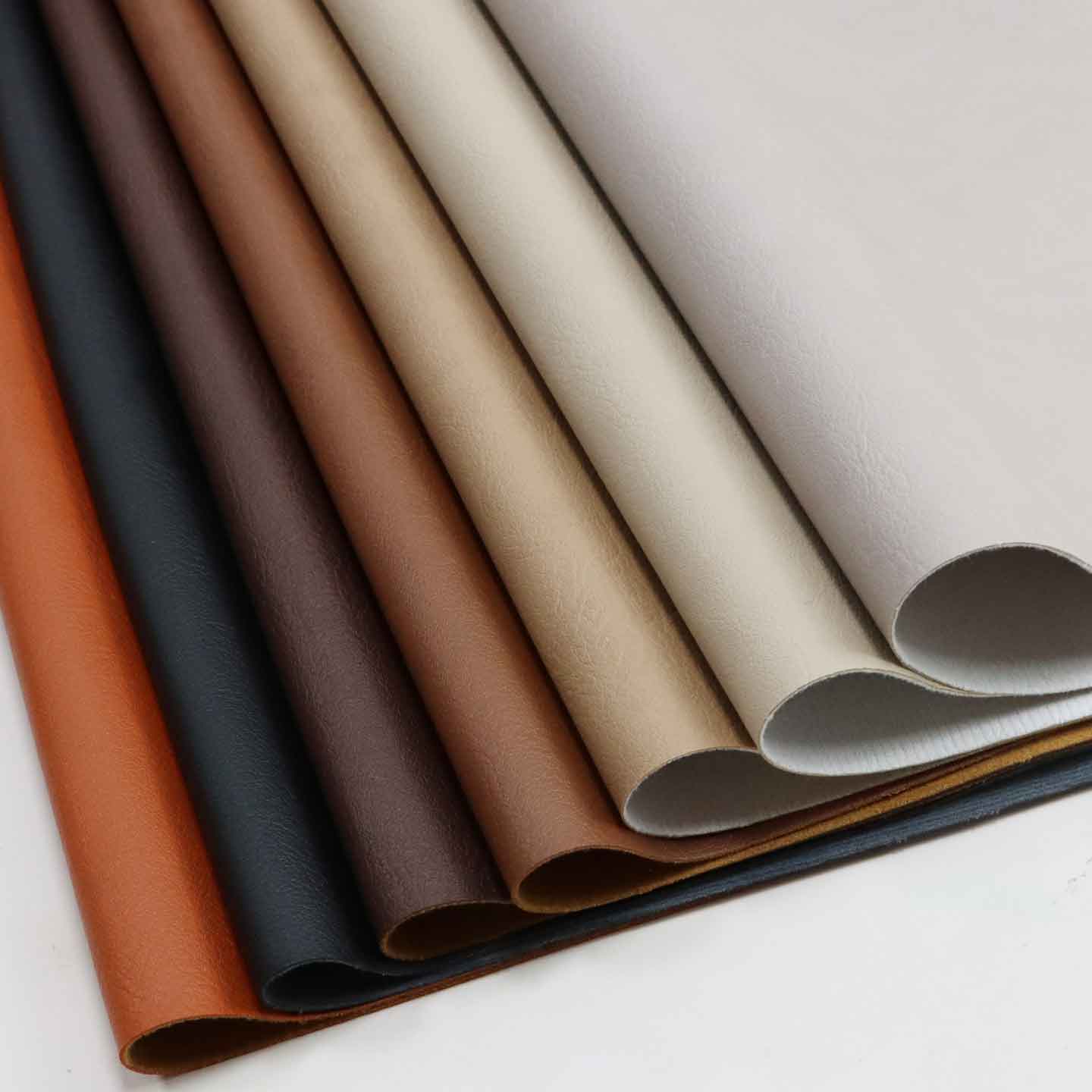 Zhigao Leather Factory Atualiza Linha de Produção: Novo Couro Sintético para Móveis para o Mercado Global